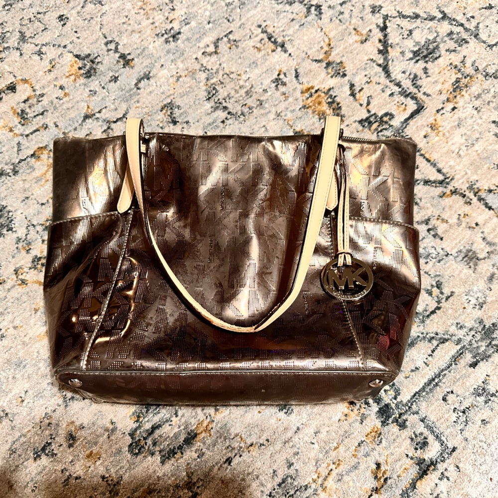 MK PURSE